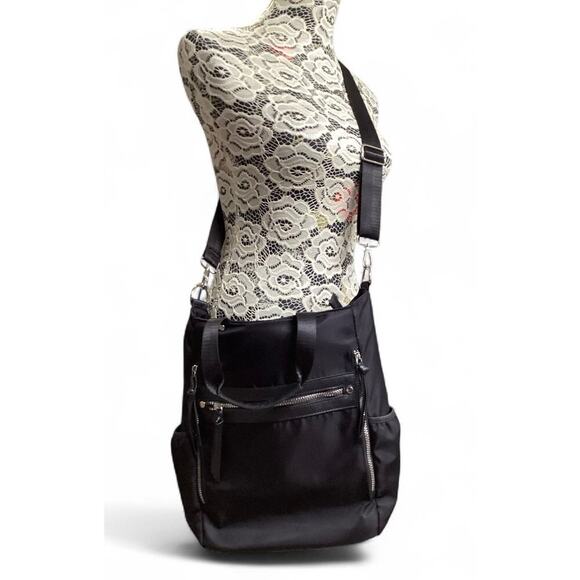 Laundry By Shelli Segal Black Nylon Tote/travel Bag Purse Silver Hardware - Picture 1 of 9